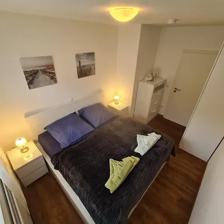 Pier 605 - 4 Sterne - 300m Zentrum - Power Wlan - 2 Parkplaetze - Early Checkin - #bestpreisgarantie# * زنغست