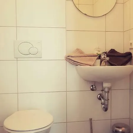 Pier 605 - 4 Sterne - 300m Zentrum - Power Wlan - 2 Parkplaetze - Early Checkin - #bestpreisgarantie# * زنغست