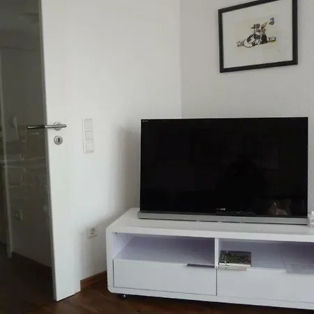 Pier 605 - 4 Sterne - 300m Zentrum - Power Wlan - 2 Parkplaetze - Early Checkin - #bestpreisgarantie# زنغست