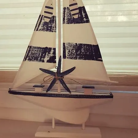 Pier 605 - 4 Sterne - 300m Zentrum - Power Wlan - 2 Parkplaetze - Early Checkin - #bestpreisgarantie# شقة زنغست